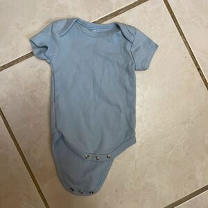 196. Luxe threads bodysuit size 0-3 months 10/$10